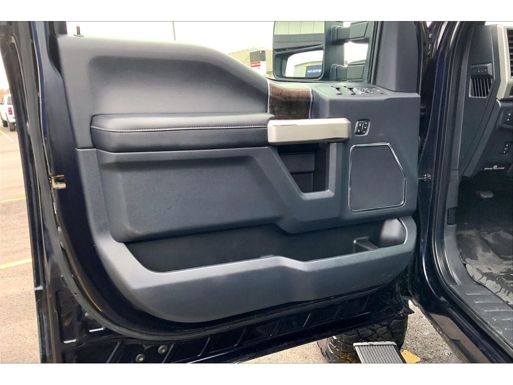 2022 Ford F-250 Super Duty LARIAT