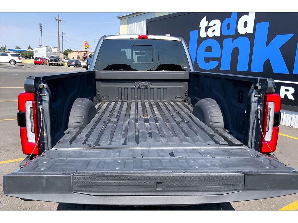 2025 Ford F-350 Super Duty Platinum