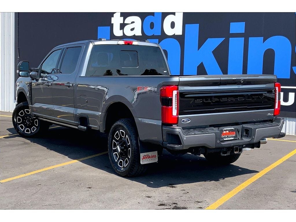 2025 Ford F-350 Super Duty Platinum