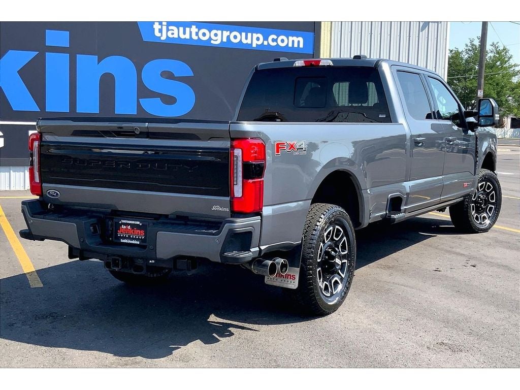 2025 Ford F-350 Super Duty Platinum