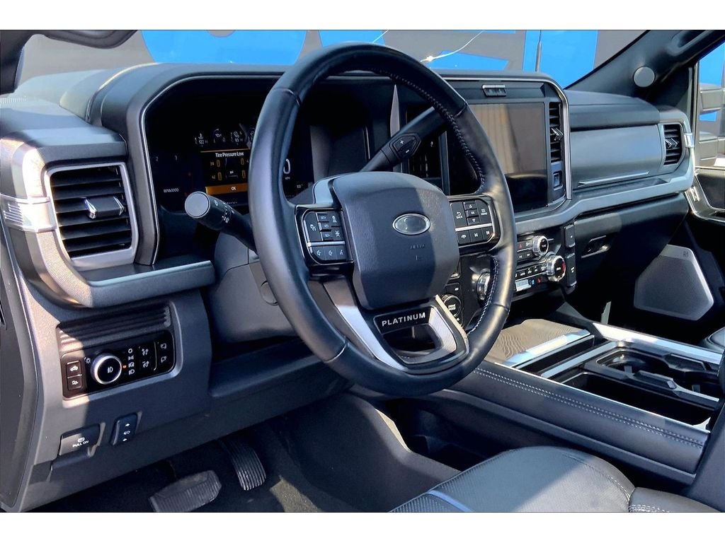 2025 Ford F-350 Super Duty Platinum