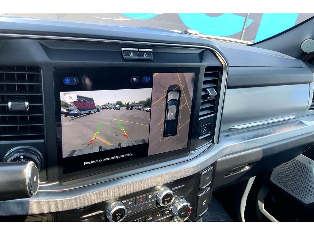 2025 Ford F-350 Super Duty Platinum