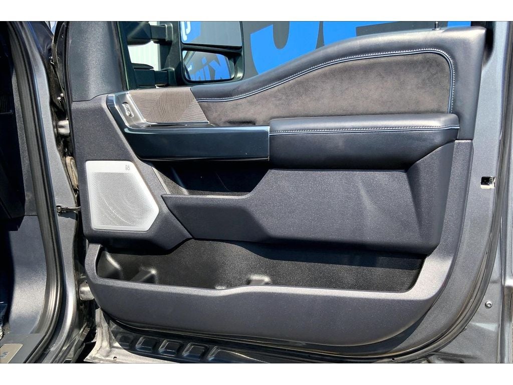2025 Ford F-350 Super Duty Platinum