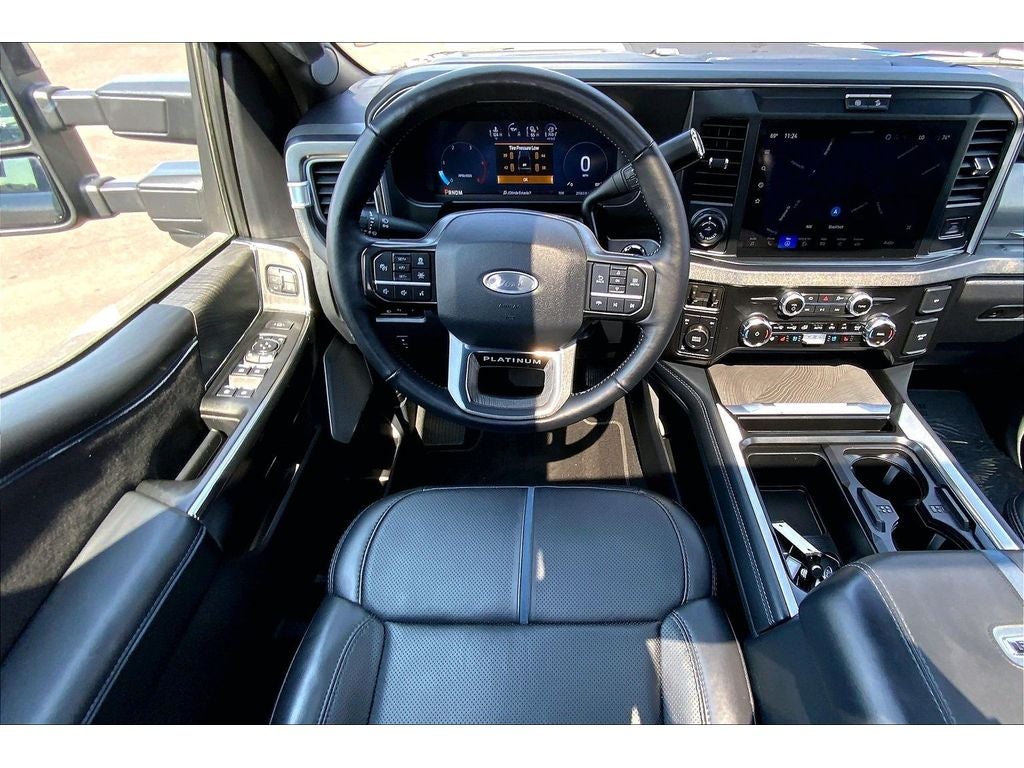 2025 Ford F-350 Super Duty Platinum