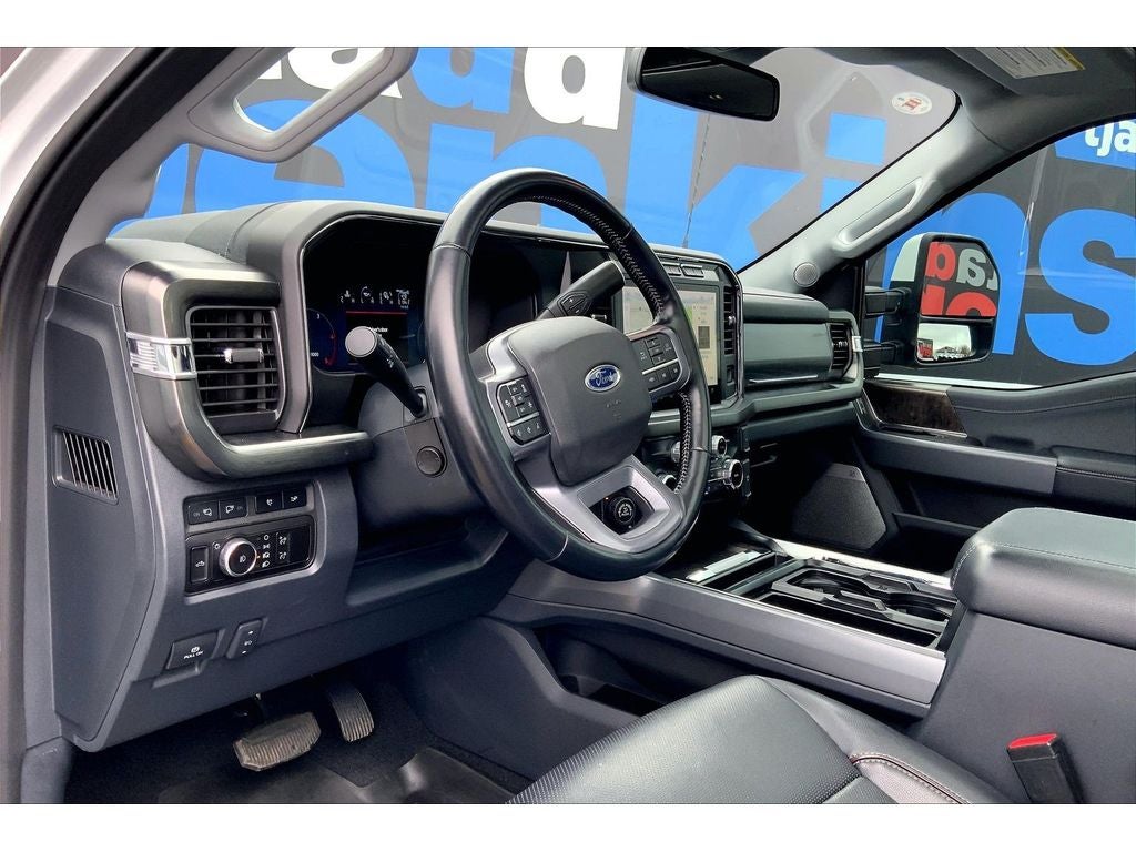 2023 Ford F-350 Super Duty LARIAT