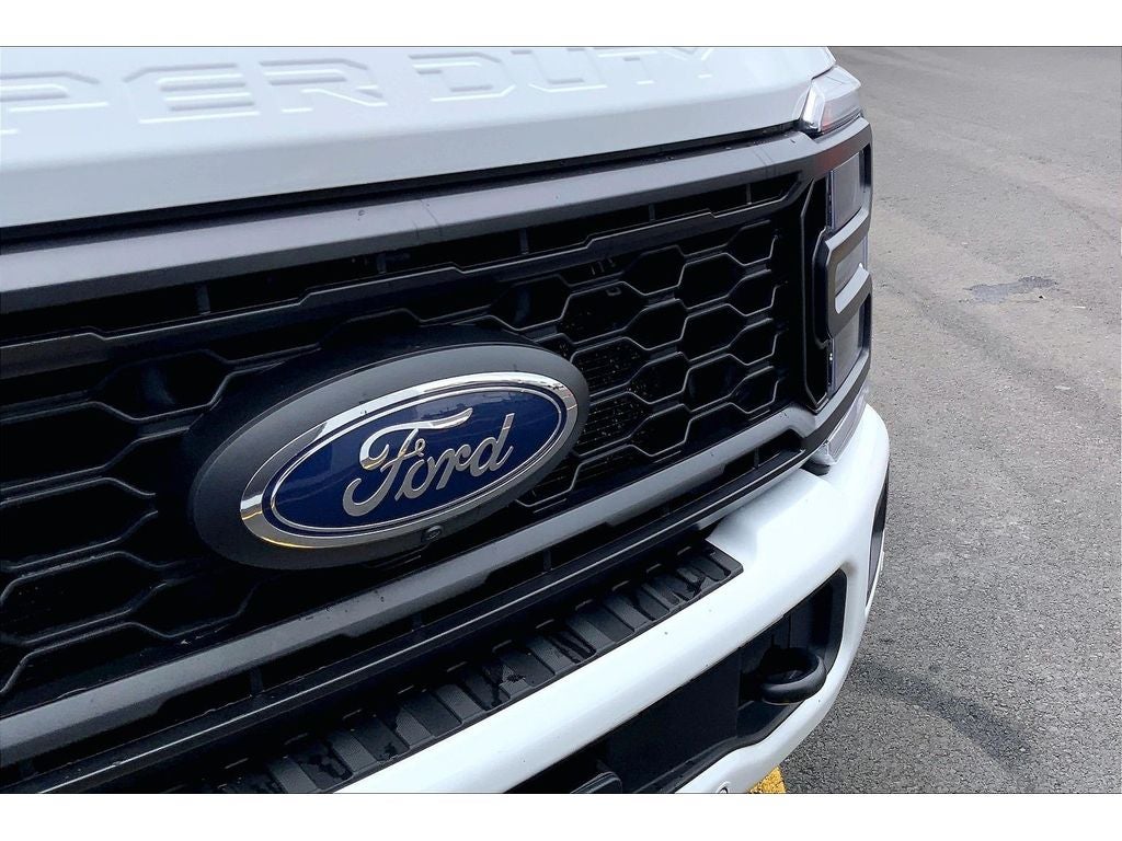 2023 Ford F-350 Super Duty LARIAT