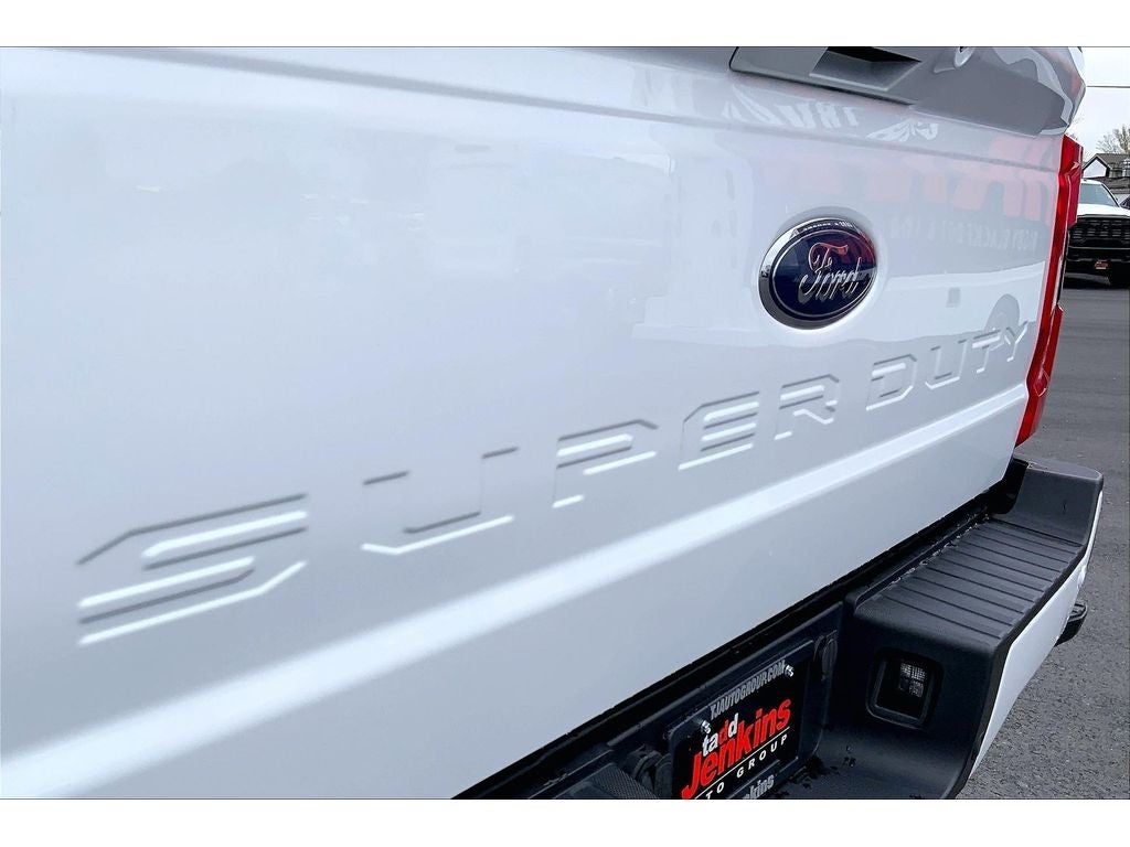 2023 Ford F-350 Super Duty LARIAT