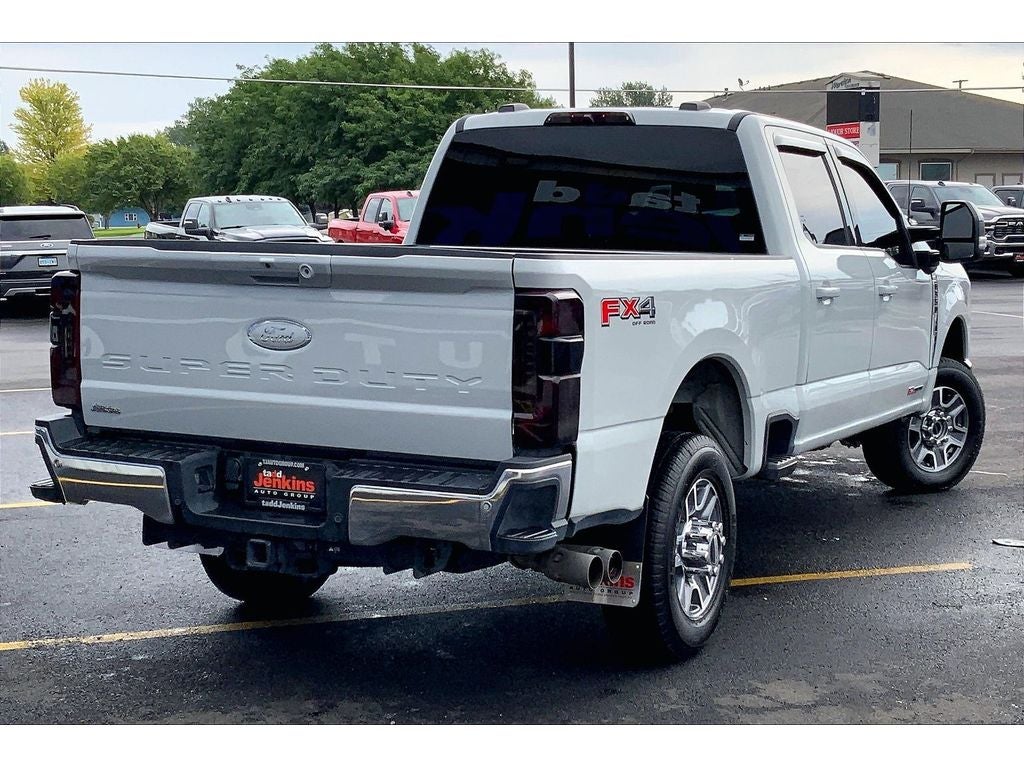 2025 Ford F-350 Super Duty LARIAT