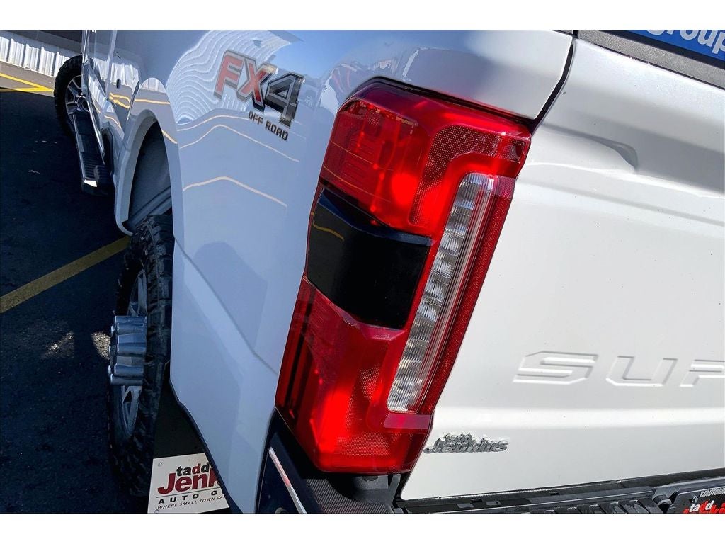 2024 Ford F-350 Super Duty LARIAT