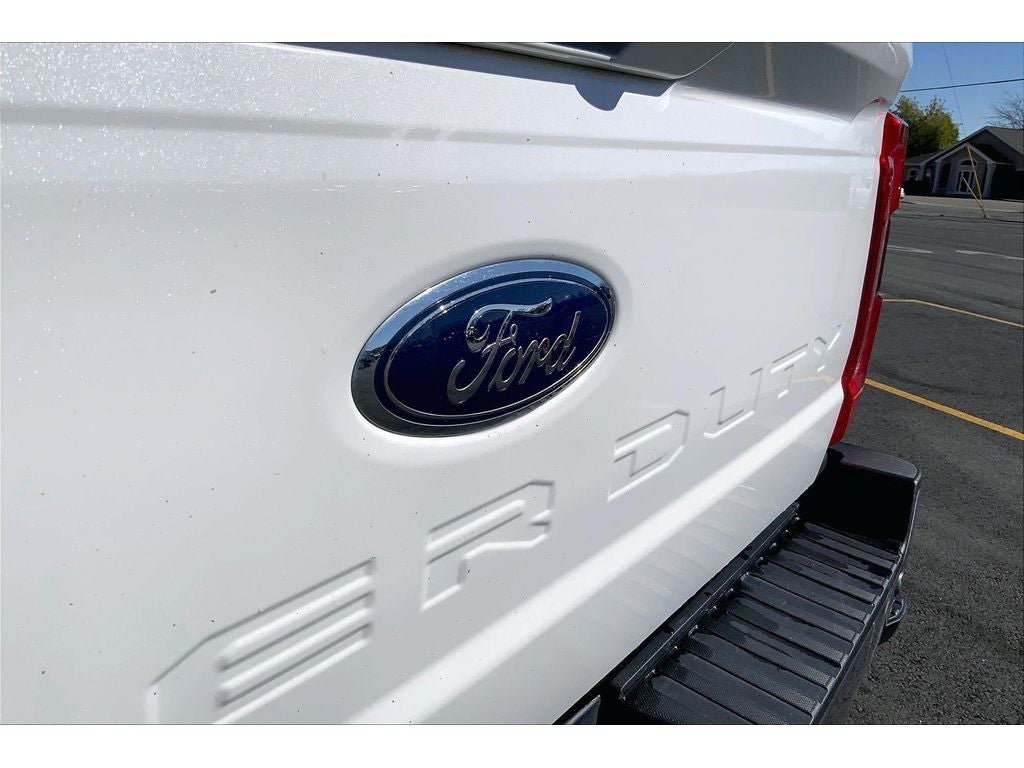 2024 Ford F-350 Super Duty LARIAT