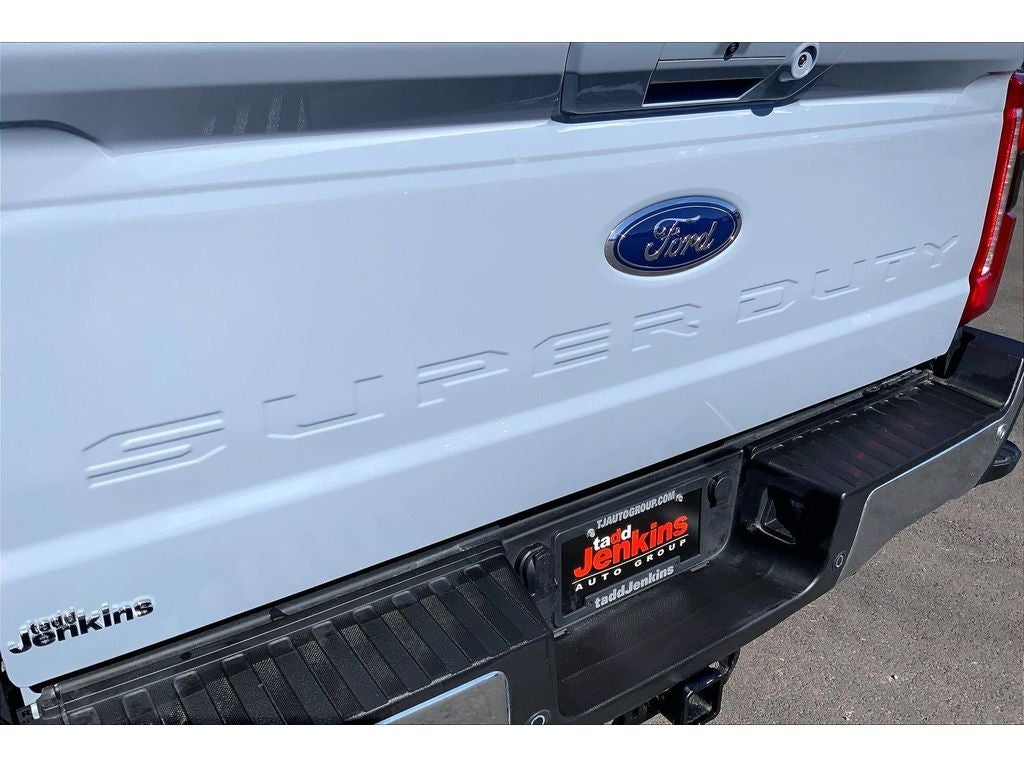 2025 Ford F-350 Super Duty LARIAT