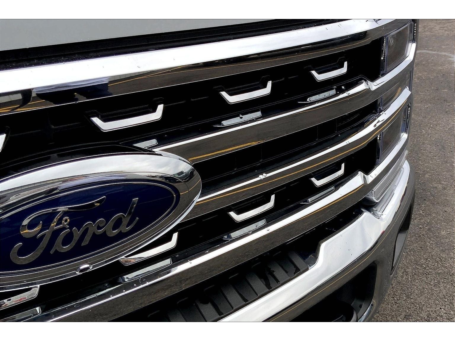 2025 Ford F-350 Super Duty LARIAT
