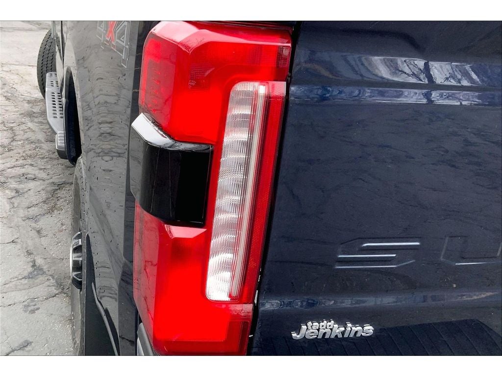 2025 Ford F-350 Super Duty LARIAT