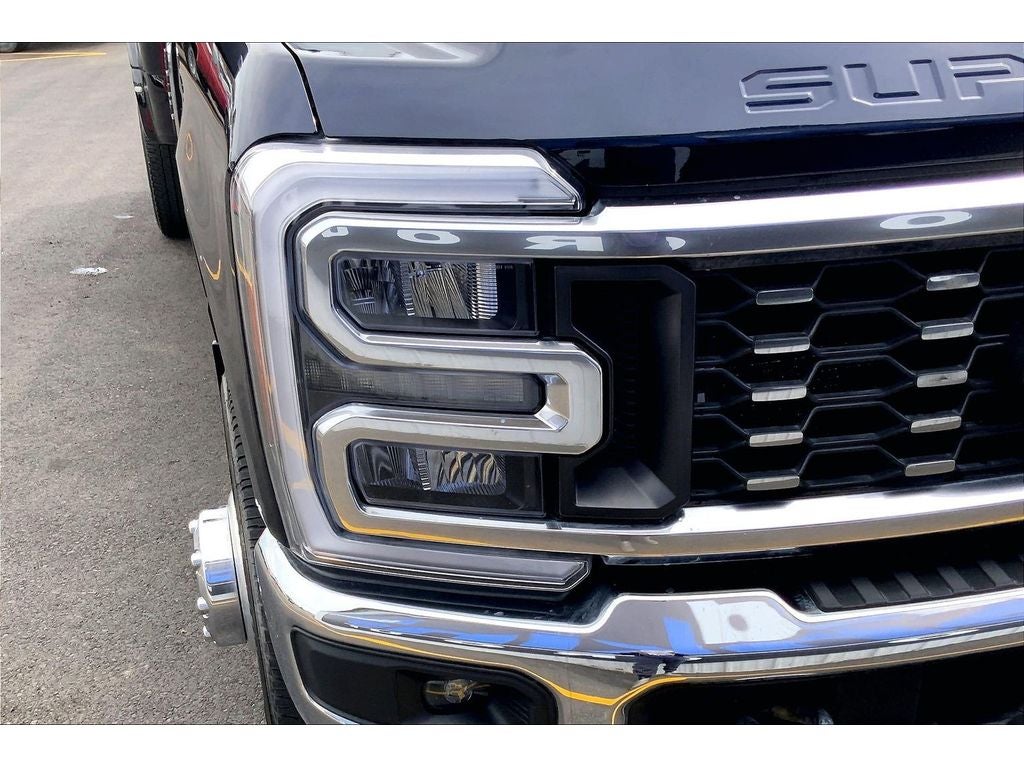 2024 Ford F-350 Super Duty LARIAT