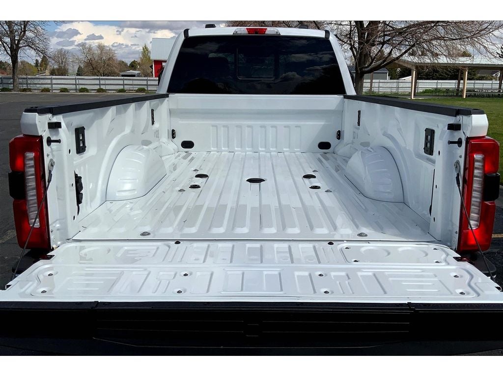 2024 Ford F-350 Super Duty LARIAT