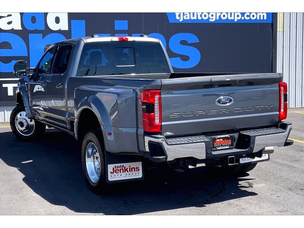 2023 Ford F-450 LARIAT