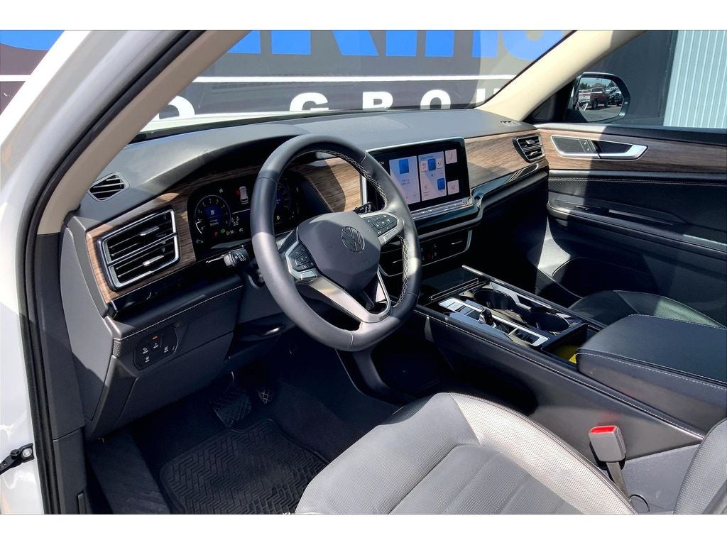 2024 Volkswagen Atlas 2.0T SEL