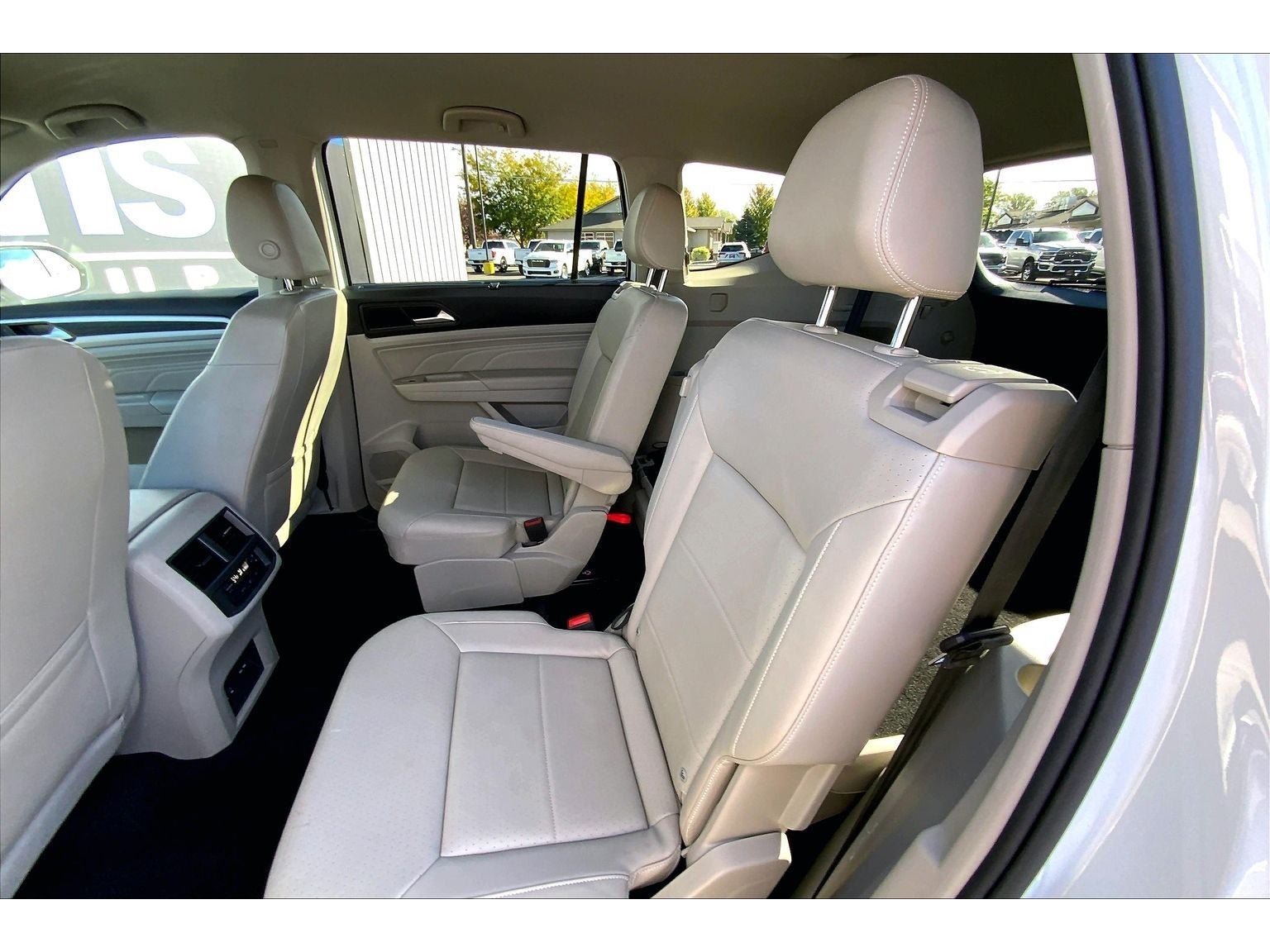 2023 Volkswagen Atlas 3.6L V6 SE w/Technology