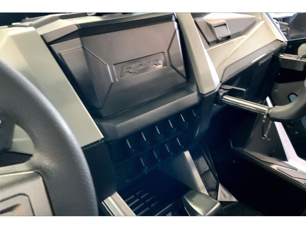 2022 Polaris RZR Base