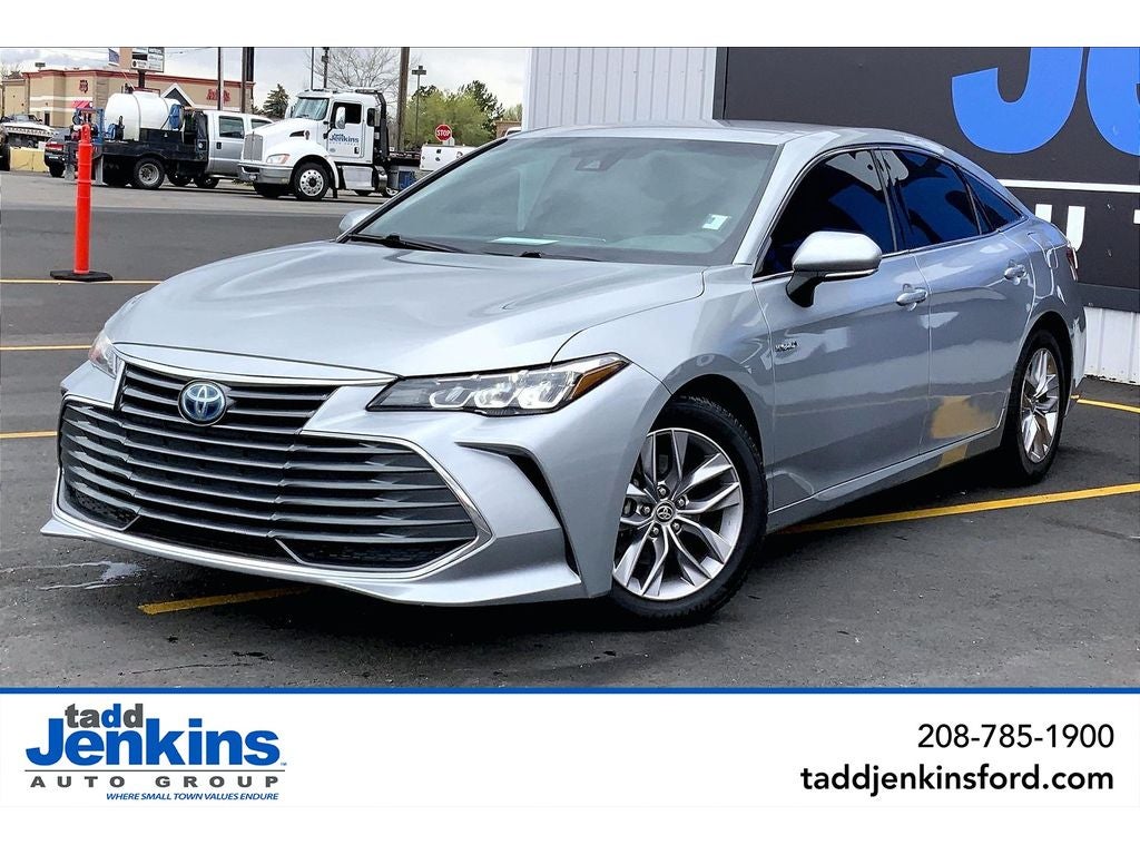 2021 Toyota Avalon XLE Hybrid's photo