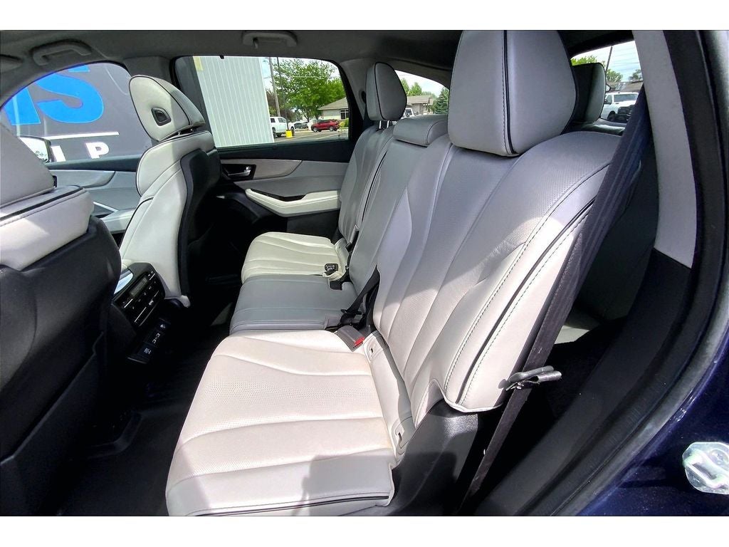 2022 Acura MDX w/Advance Package