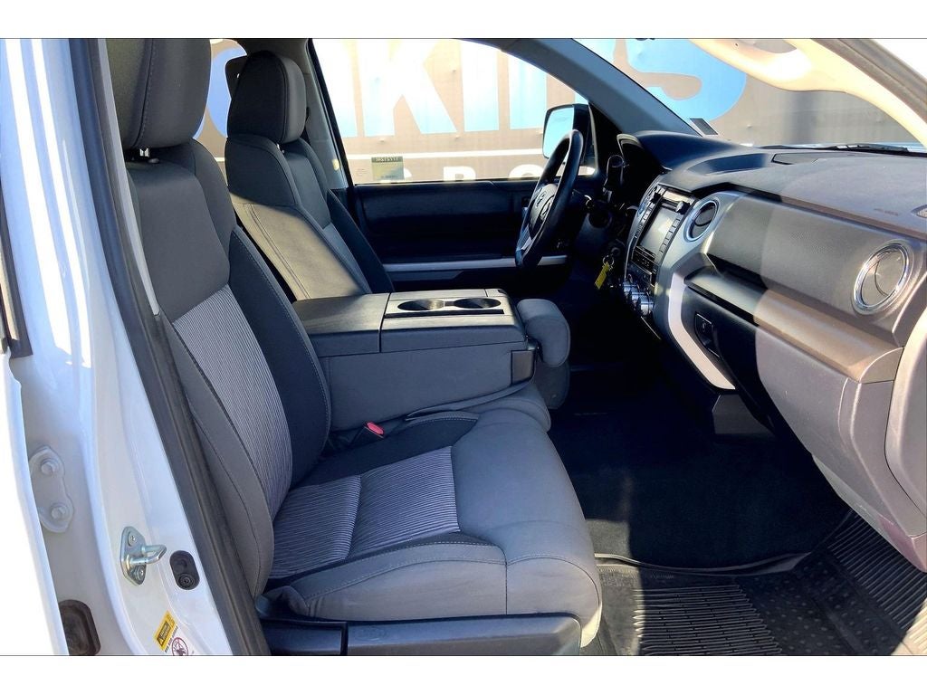 2017 Toyota Tundra SR5