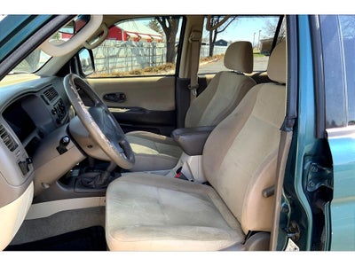 2004 Mitsubishi Montero Sport XLS