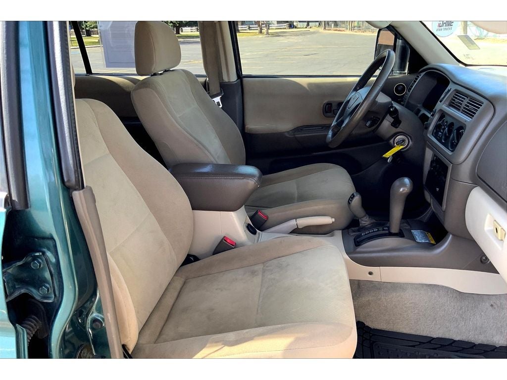 2004 Mitsubishi Montero Sport XLS