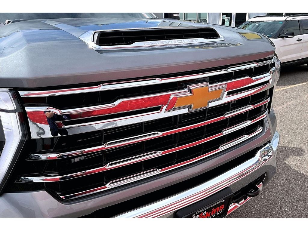 2025 Chevrolet Silverado LTZ