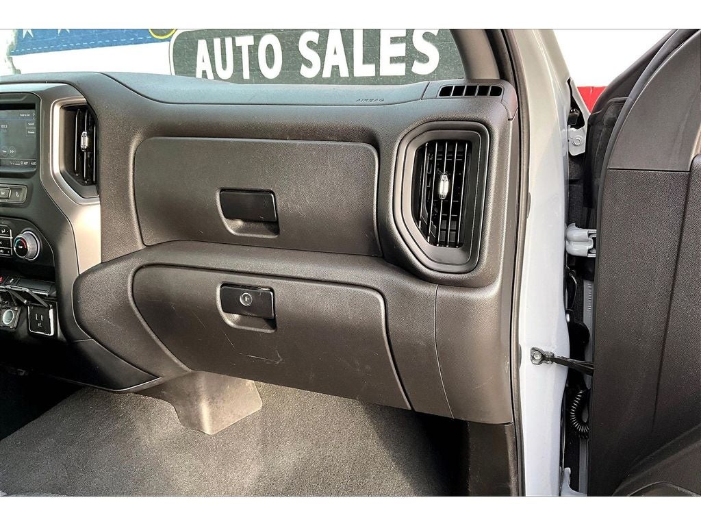 2024 Chevrolet Silverado Custom