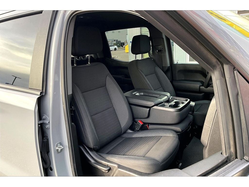 2024 Chevrolet Silverado Custom