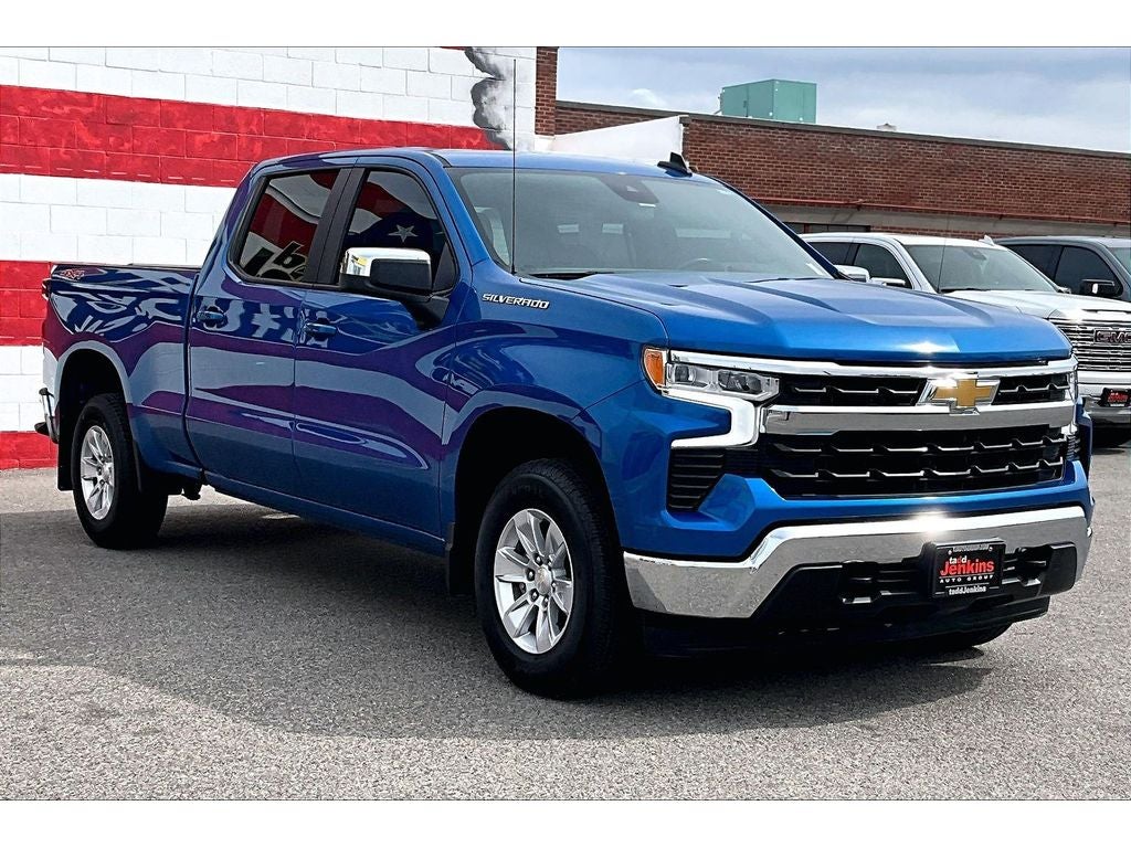 2023 Chevrolet Silverado LT