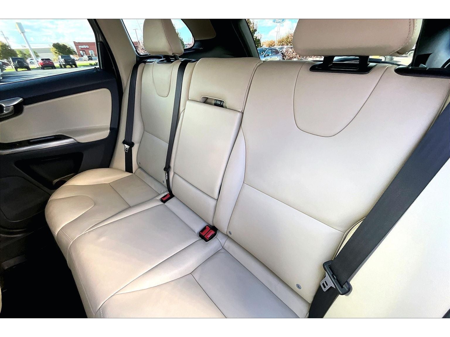 2016 Volvo XC60 T5 Premier