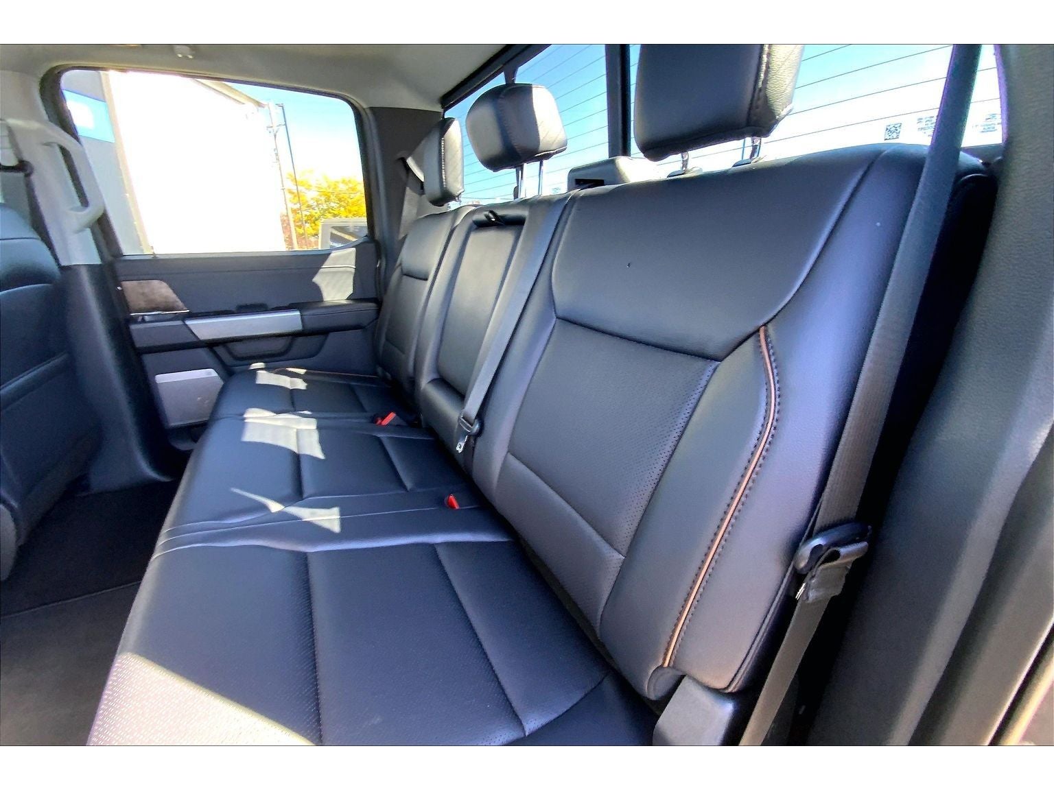 2027 Ford F-350 Super Duty LARIAT