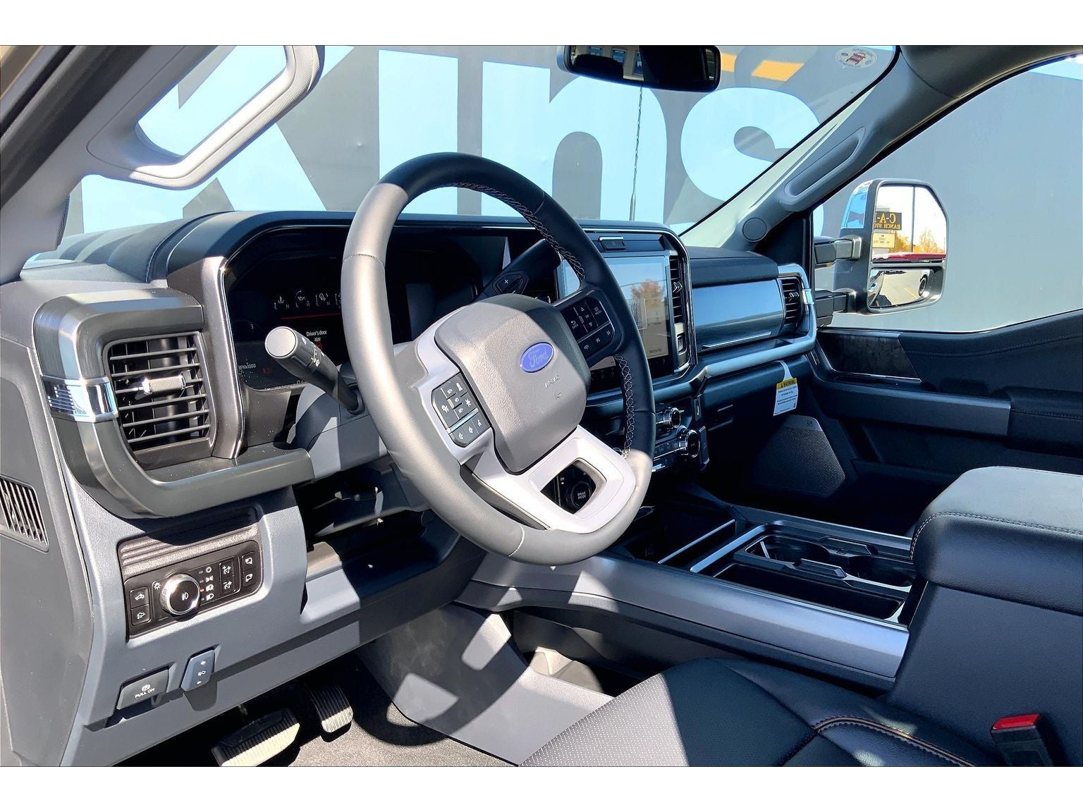 2027 Ford F-350 Super Duty LARIAT