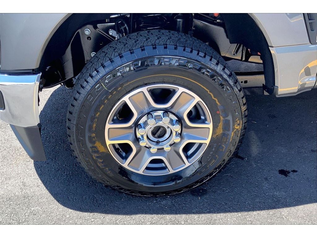 2026 Ford F-350 Super Duty LARIAT