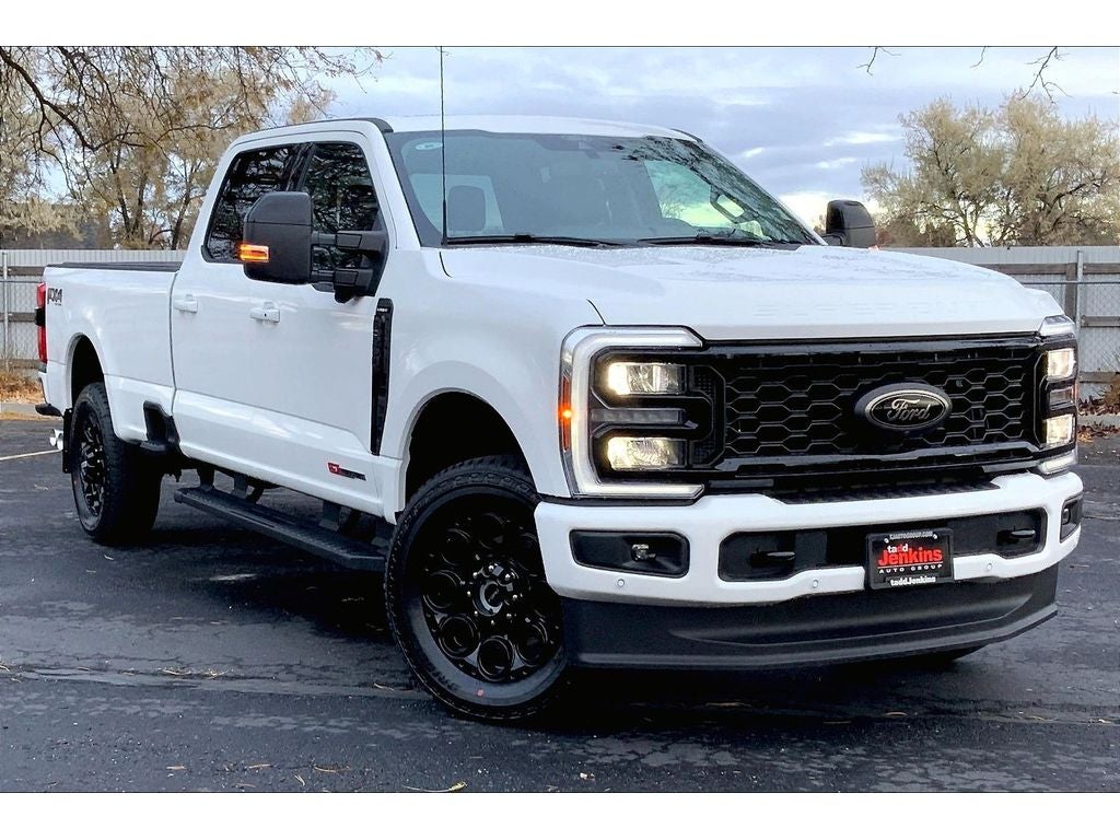 2026 Ford F-350 Super Duty LARIAT