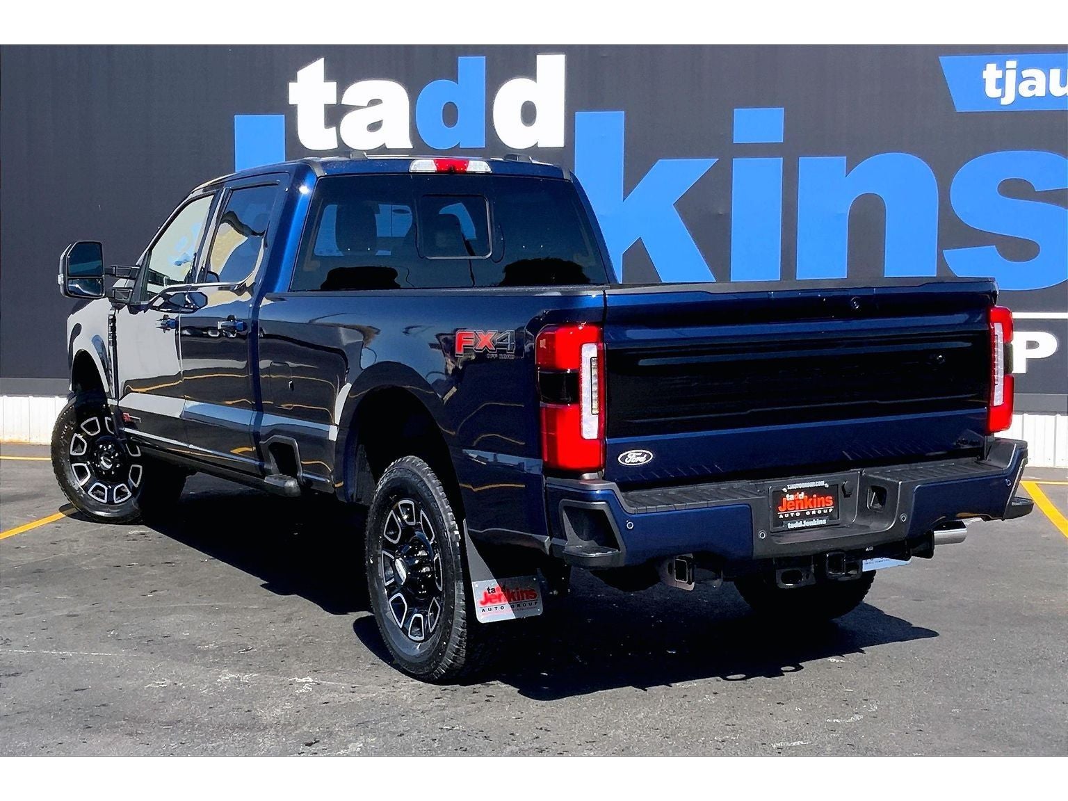 2027 Ford F-350 Super Duty Platinum