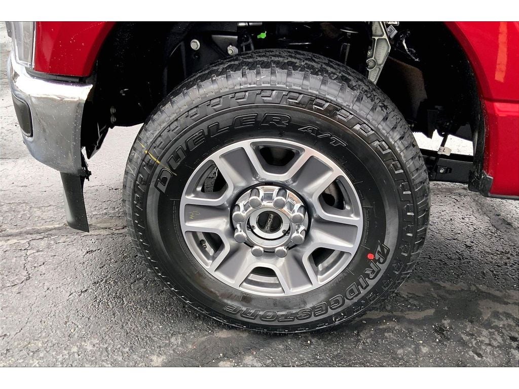 2026 Ford F-350 Super Duty LARIAT