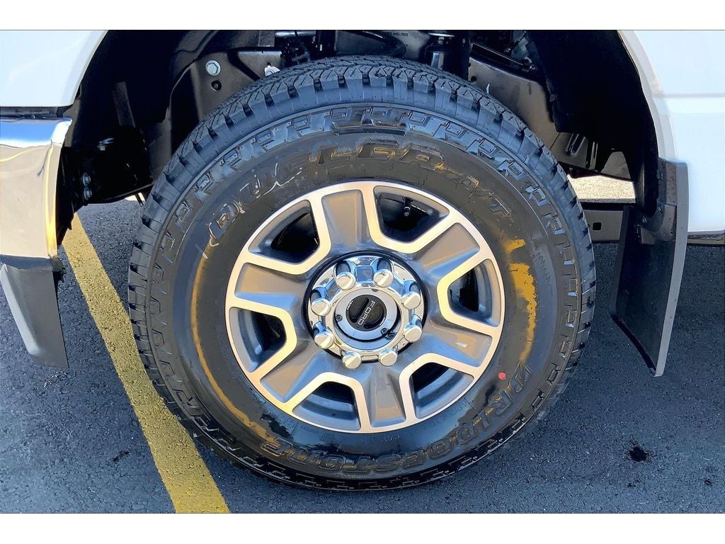 2026 Ford F-350 Super Duty LARIAT