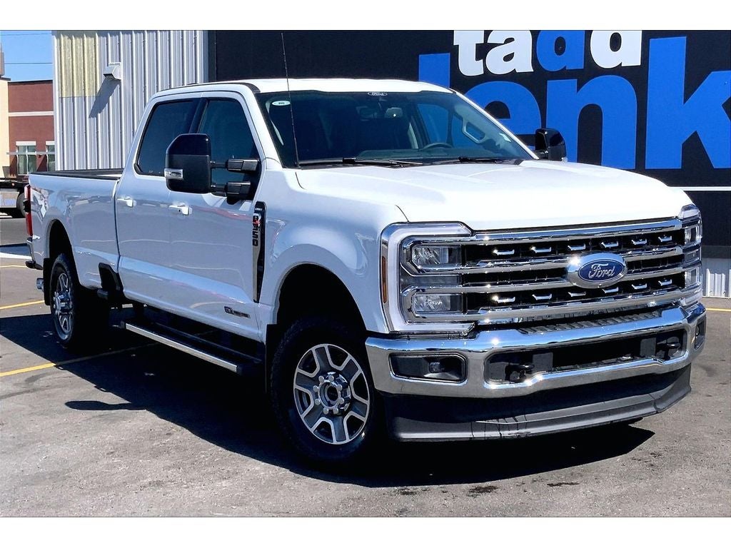 2026 Ford F-350 Super Duty LARIAT