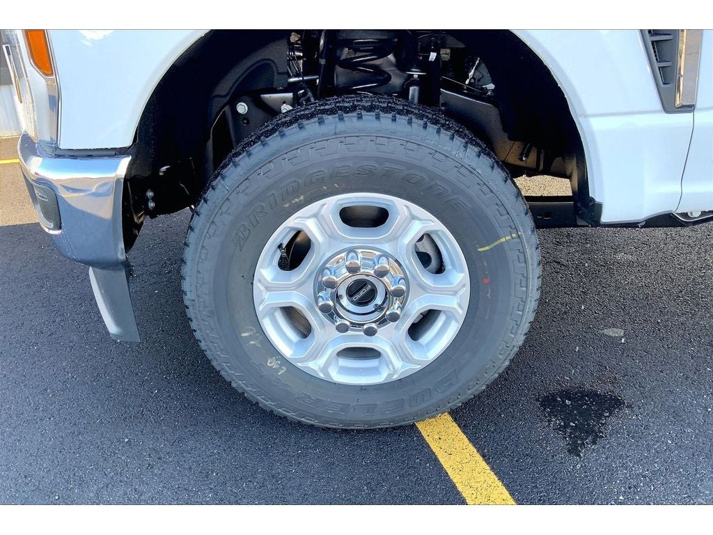 2027 Ford F-350 Super Duty XL