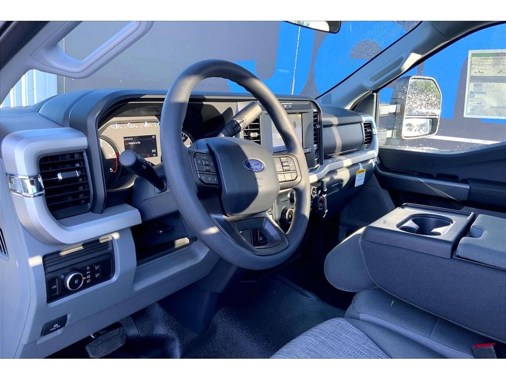 2027 Ford F-350 Super Duty XL