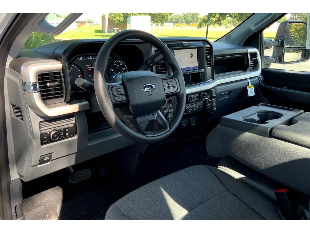 2025 Ford F-350 Super Duty XL
