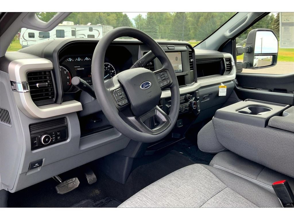 2025 Ford F-350 Super Duty XL