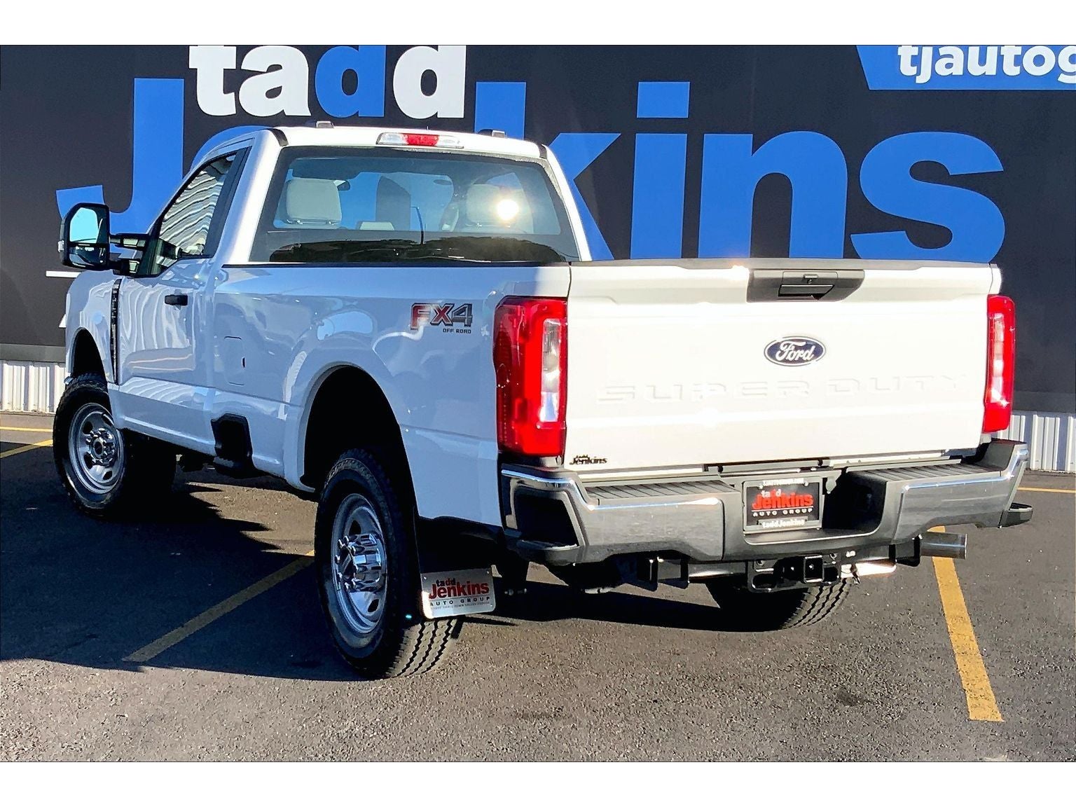 2027 Ford F-350 Super Duty XL