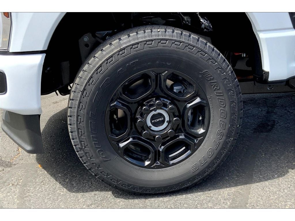 2025 Ford F-350 Super Duty XL