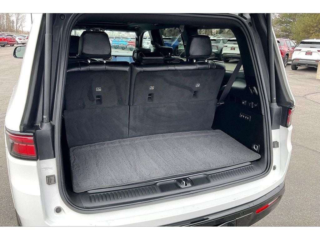 2022 Jeep Wagoneer Series III Carbide