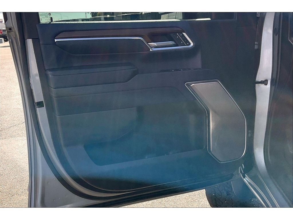 2025 Chevrolet Silverado 3500 HD High Country