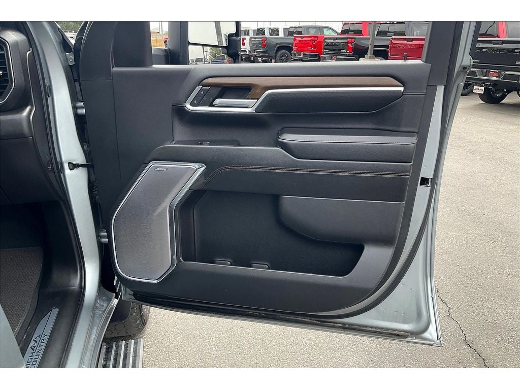 2024 Chevrolet Silverado 3500 HD High Country